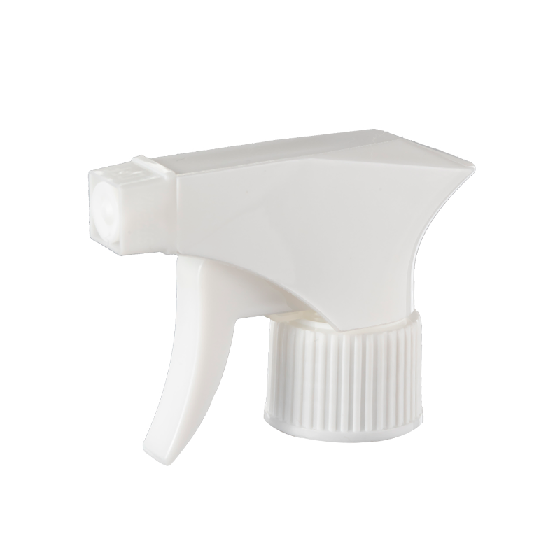 Pulverizator cu declanșare standard din plastic utilizat pentru curățarea mașinii